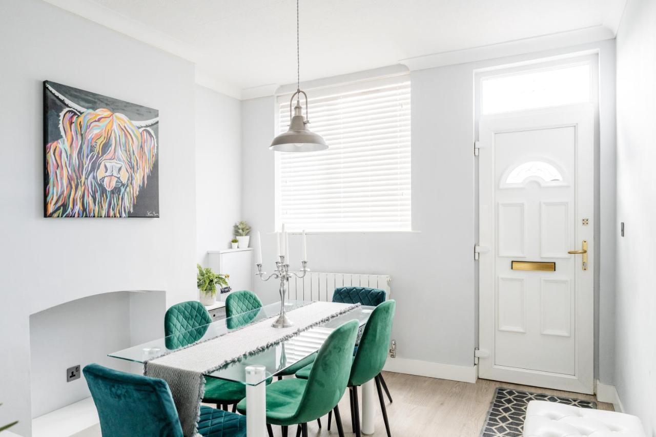 Churnet Valley Townhouse - Modern Cheadle House 빌라 외부 사진